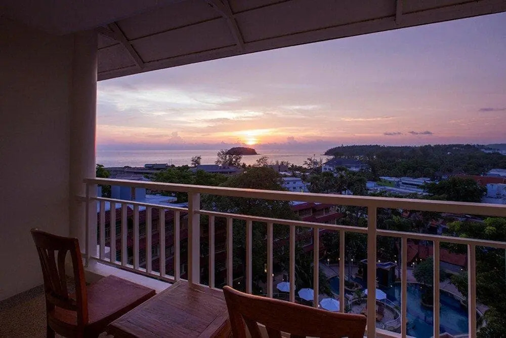 Клубный номер Executive с видом на море в Chanalai Flora Resort, Kata Beach