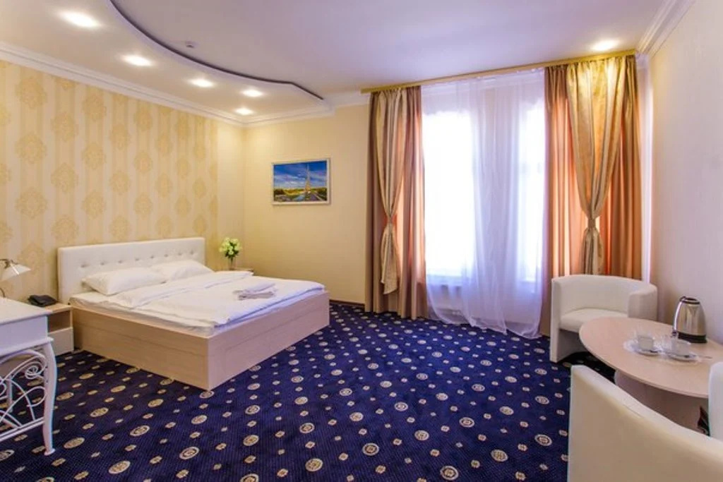 Отель Золотая Ночь — фото