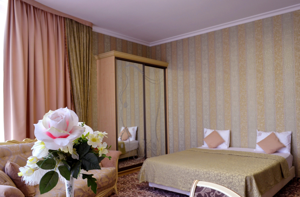 Zion Hotel Room Type - Quadruple Suite with view