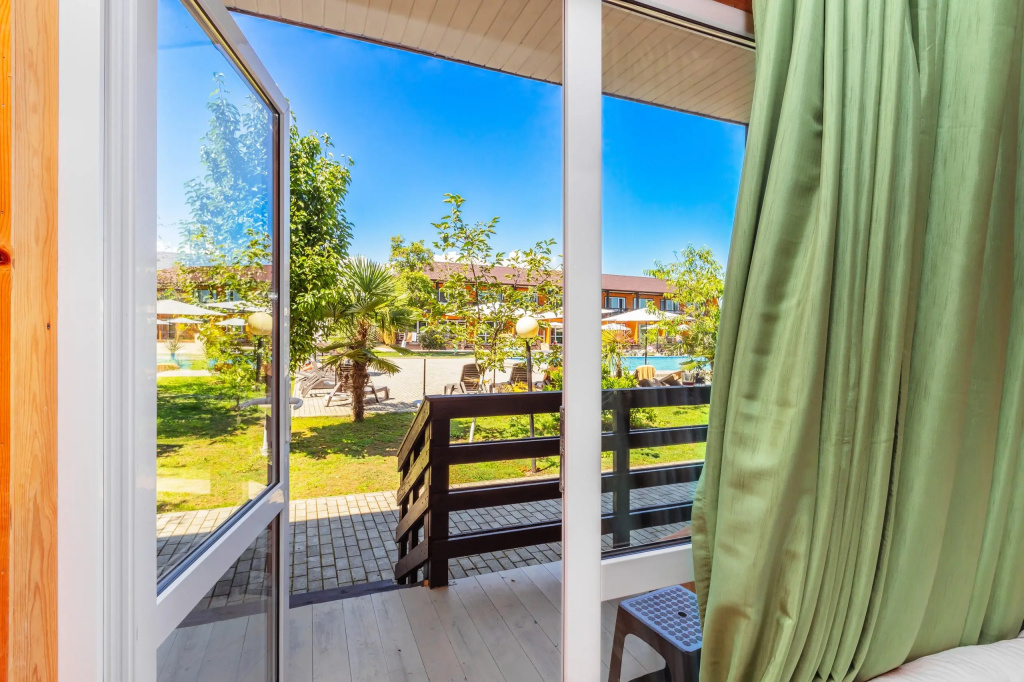 Standard Double Family room with balcony and with view (twin beds)