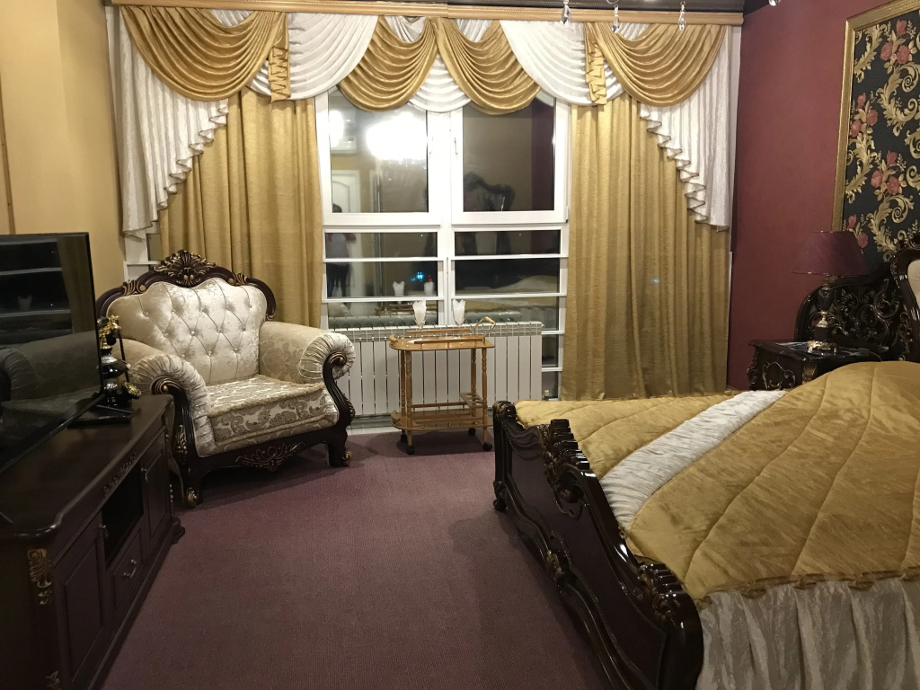 Lobby & Reception