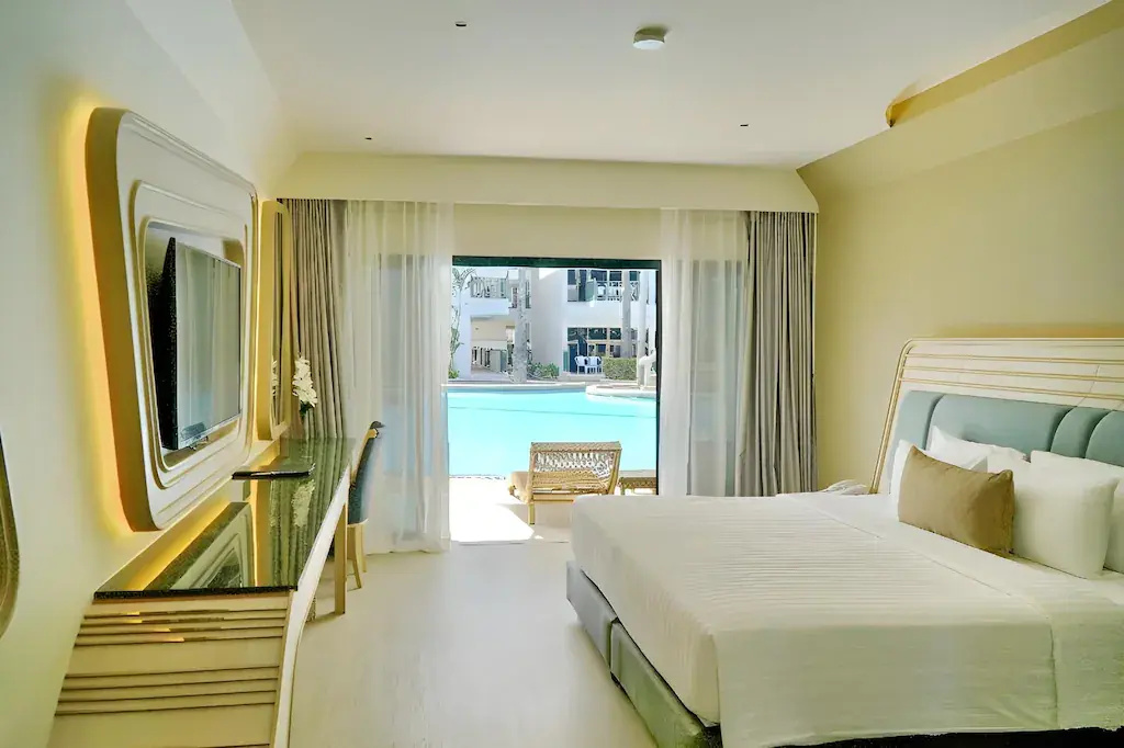 Superior Amora Double room with balcony and with pool view (full double bed)