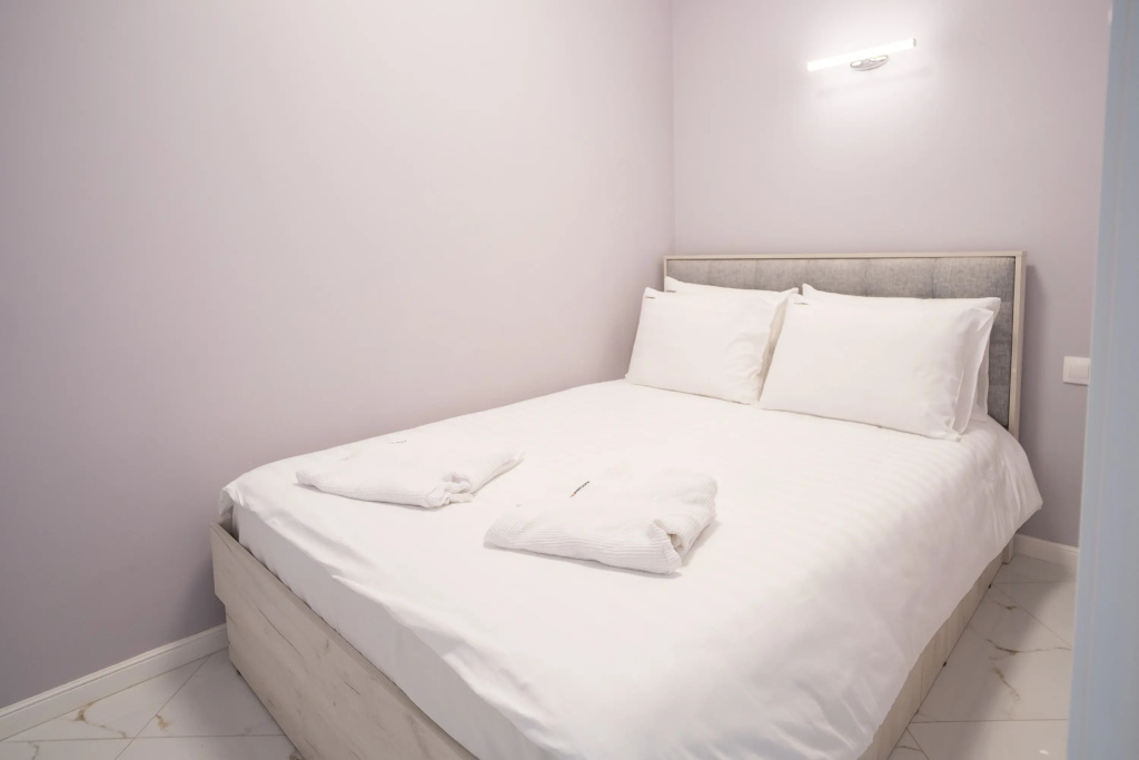 Апартаменты Red Apartments Арт Лайт Сити Молисон — фото
