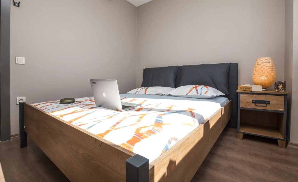 1 Bedroom Quadruple Apartment with balcony