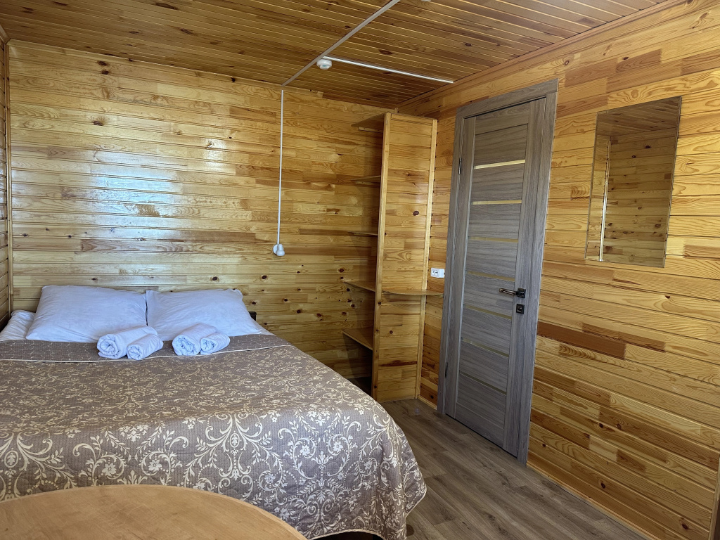 Standard Double room with balcony (full double bed)