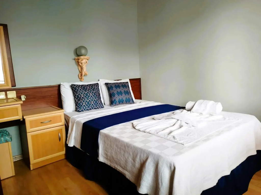Standard Double room with balcony (full double bed)