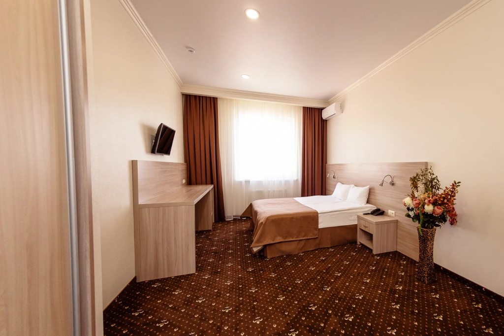 PALAZZO Hotel Room Type - Standard Double room with city view twin beds