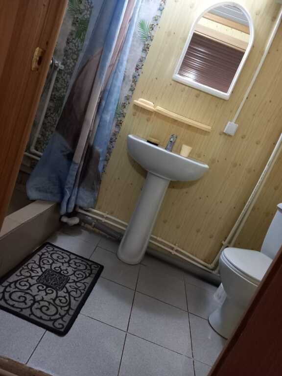 Четырёхместный полулюкс Comfort рядом с пляжем в Гостевой Дом на Берегу Волги