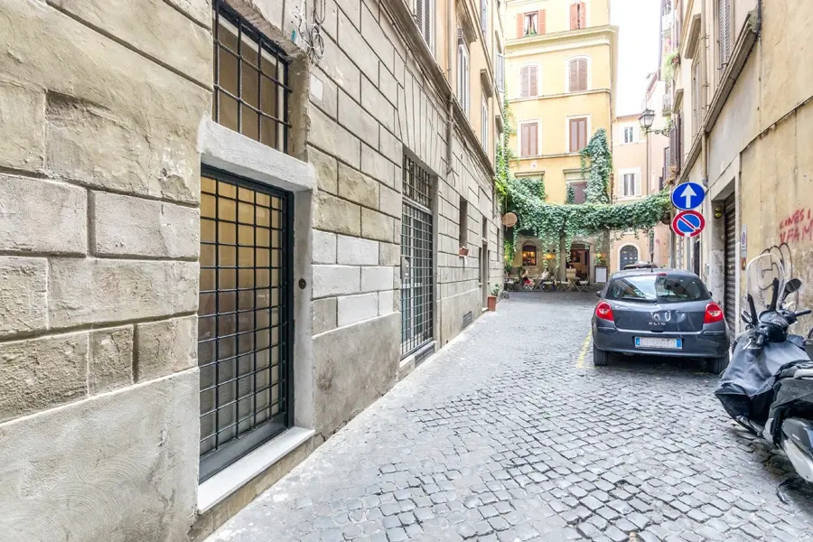 Navona Square Apartment