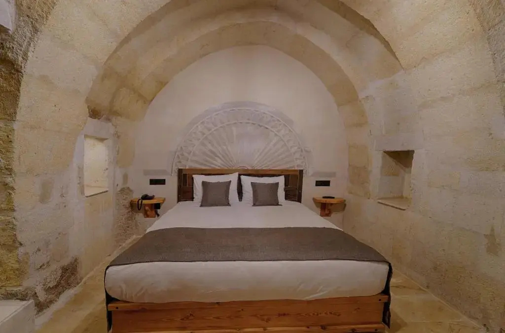 Deluxe Arch Double room (full double bed)