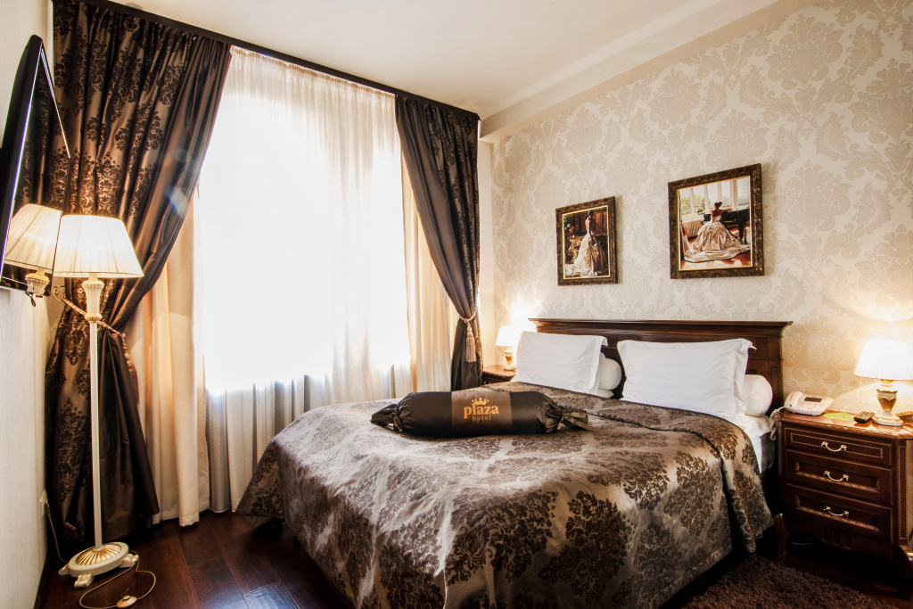 Plaza Hotel Room Type - Quadruple Plaza Suite