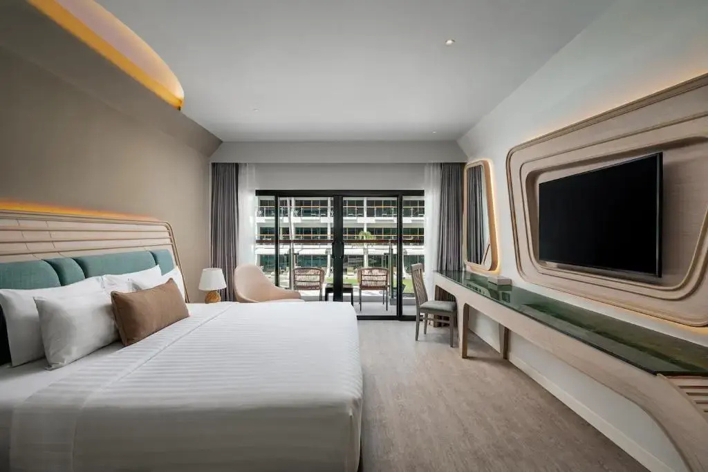 Grand Amora Double room with balcony and with pool view (full double bed)