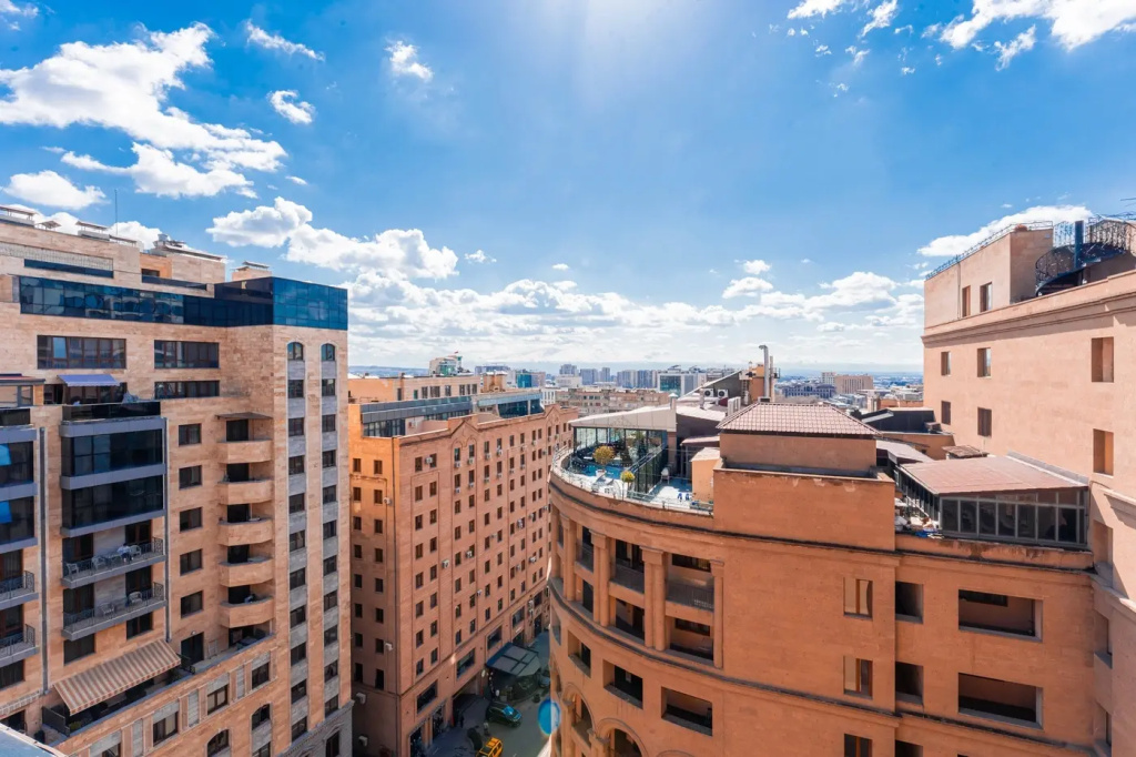 On Amiryan Str. 4/6-135 Apartments