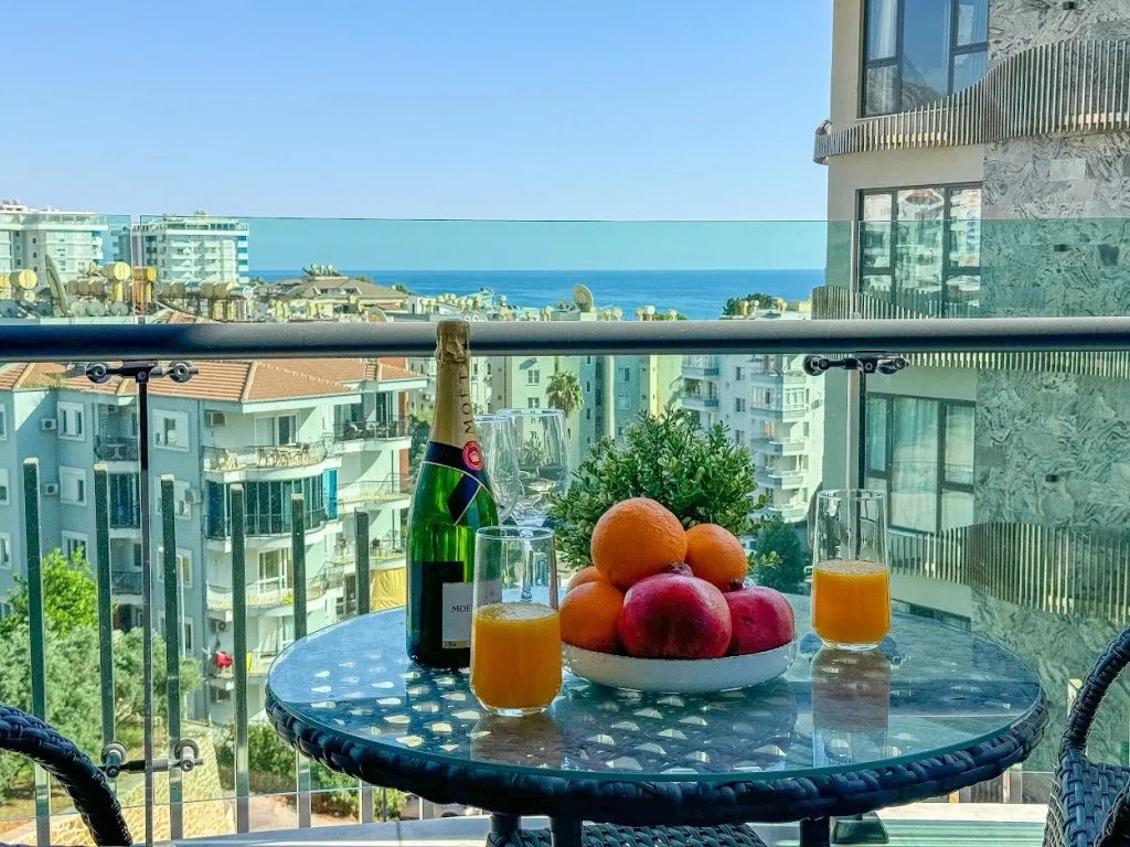 1+1 Qoople Excellence C37 S Vidom na More i Gory Dlya Vsey Semi Apartments