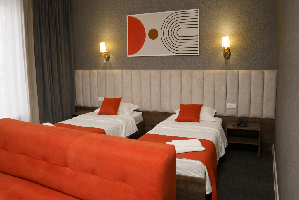 Double Suite (twin beds)
