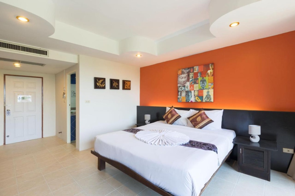 Superior Double room with balcony and with sea view (full double bed)