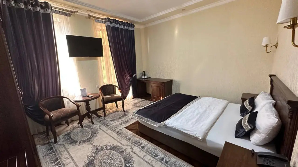 Standard Double room (full double bed)