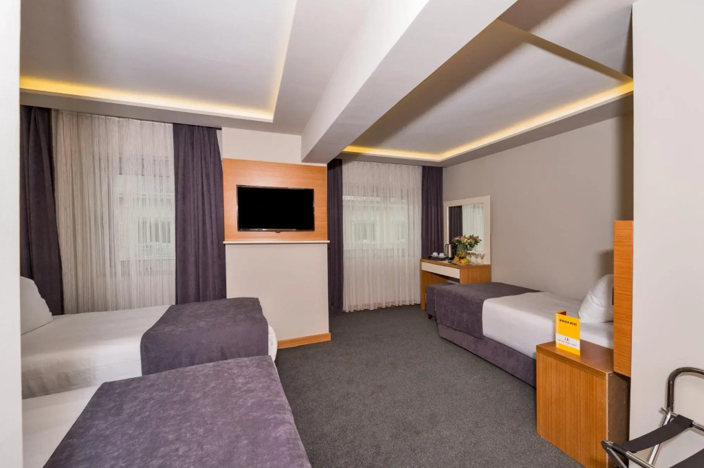 Bergama Hotel — фото