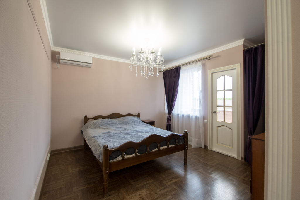 Четырёхместные апартаменты с балконом и с красивым видом из окна в Rodnik village&SPA