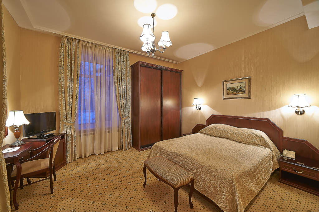 Sheremetyevsky Park Hotel Room Type - Double Suite with balcony full double bed