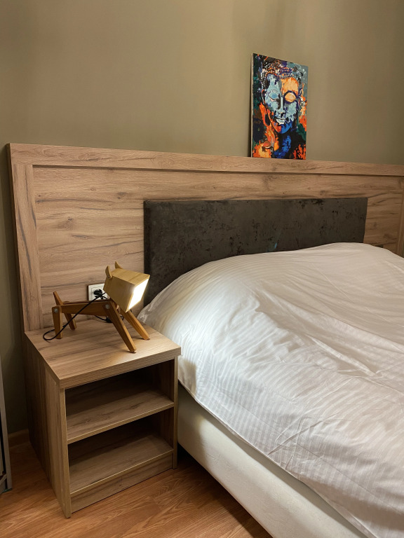 Двухместный номер Standard с балконом и с видом на горы двуспальная кровать в CenTower