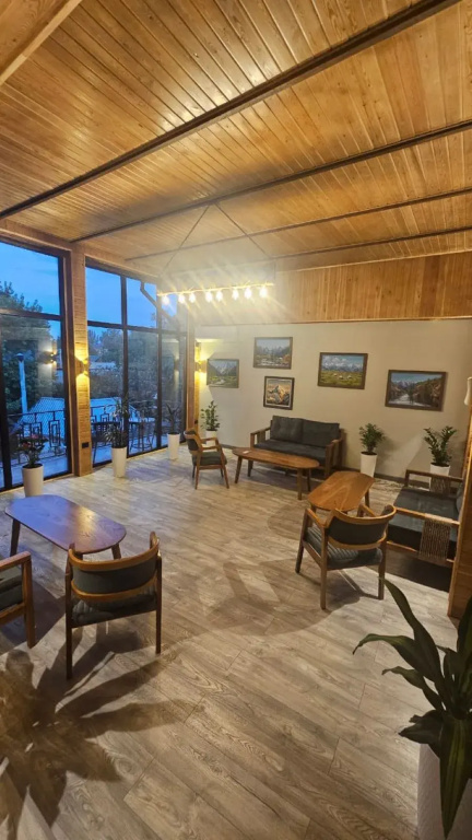 Kausar. Hotel - Général