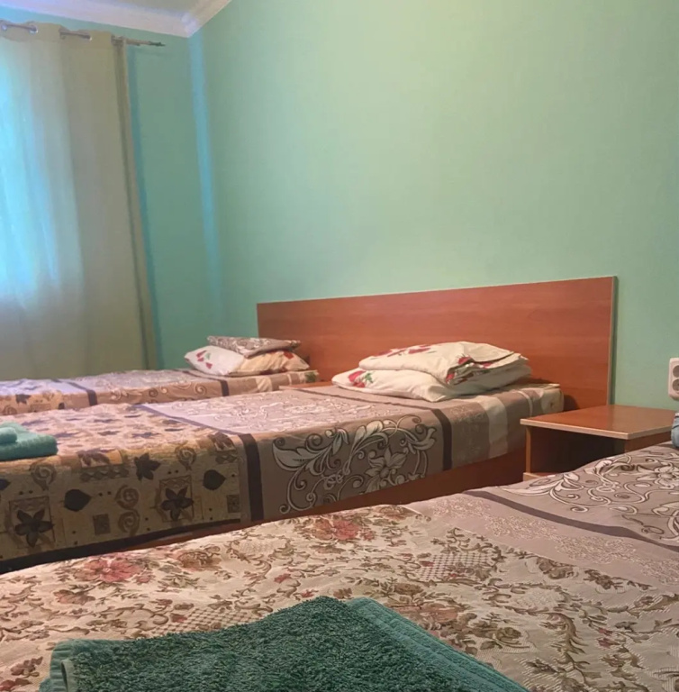 Standard Triple room with city view