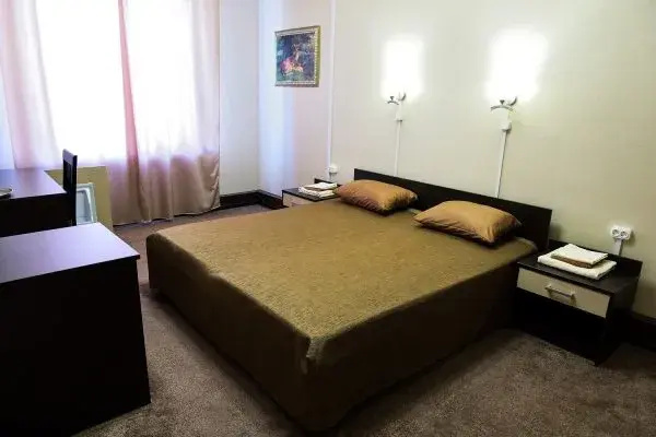 2 Bedrooms Standard Triple Family room with courtyard view
