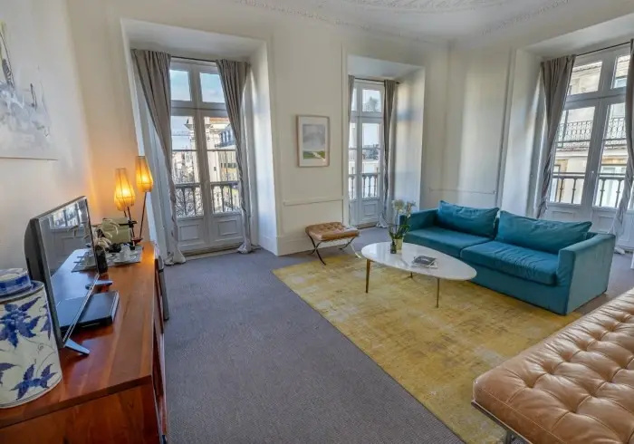 2 Bedrooms Deluxe Quadruple Suite with square view