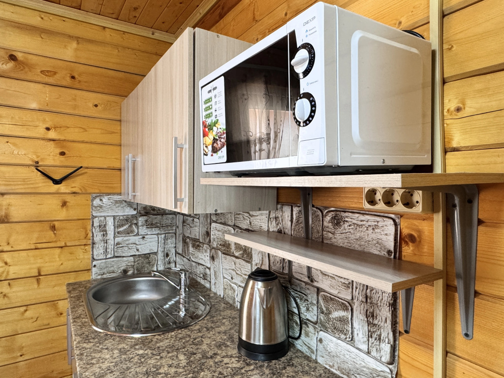 Коттедж с 3 комнатами с балконом и с видом на внутренний двор в Морская дача Арабеска