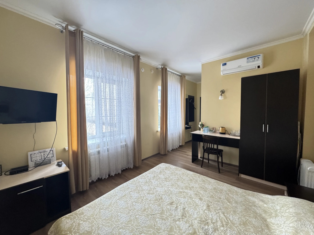 Standard Double room with view (full double bed)