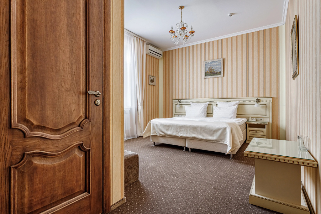 Standard Double room (full double bed)