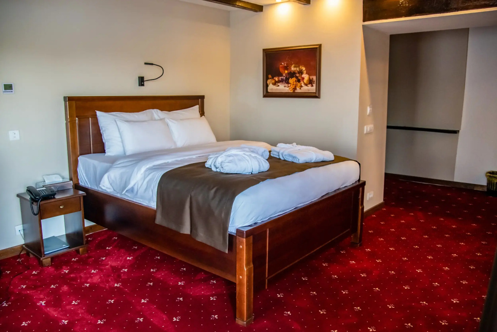 Standard Triple room with balcony