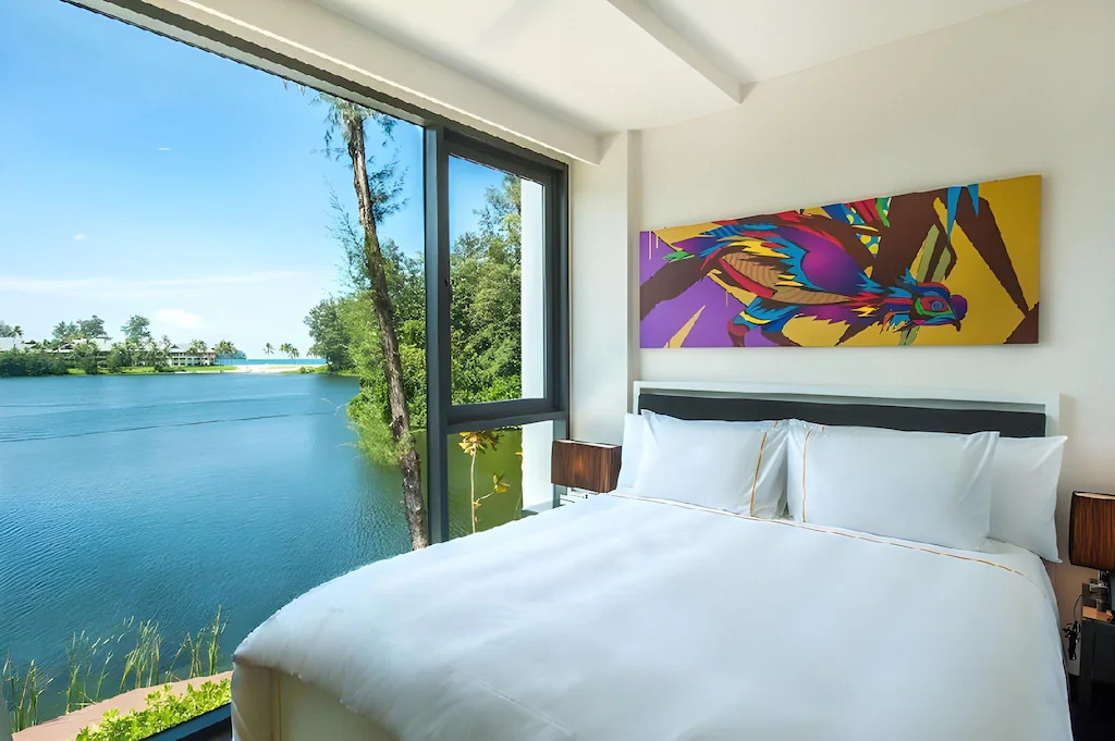 Двухместный лофт Water c 1 спальней с балконом двуспальная кровать в Отель Cassia Phuket, part of Banyan Group