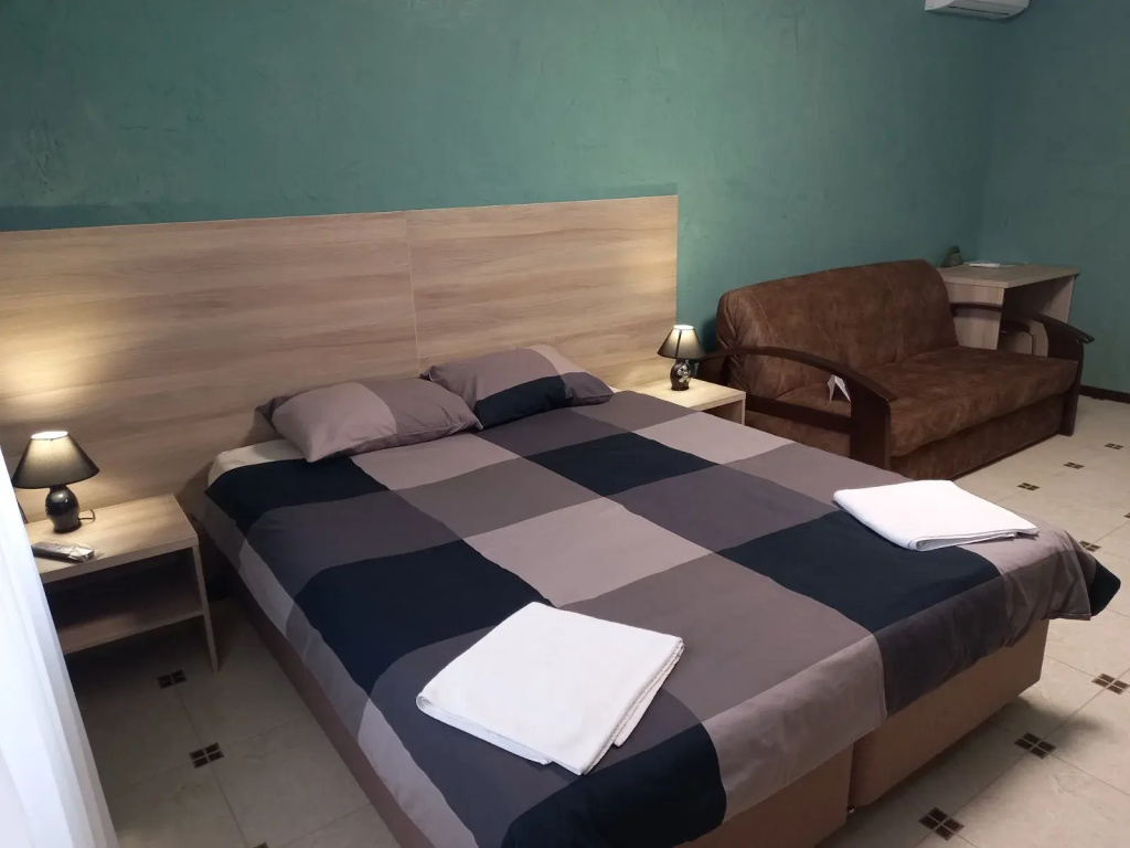 Dream 4 Double room (full double bed)