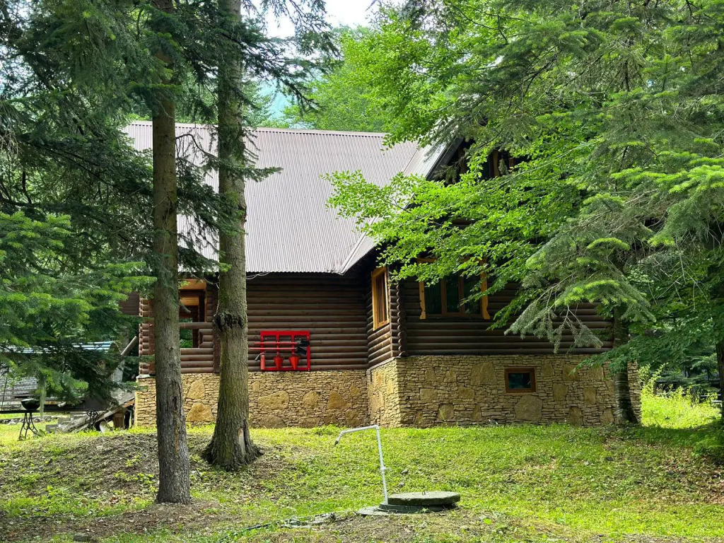 Зеленчукский район: Турбаза Forest Arkhyz