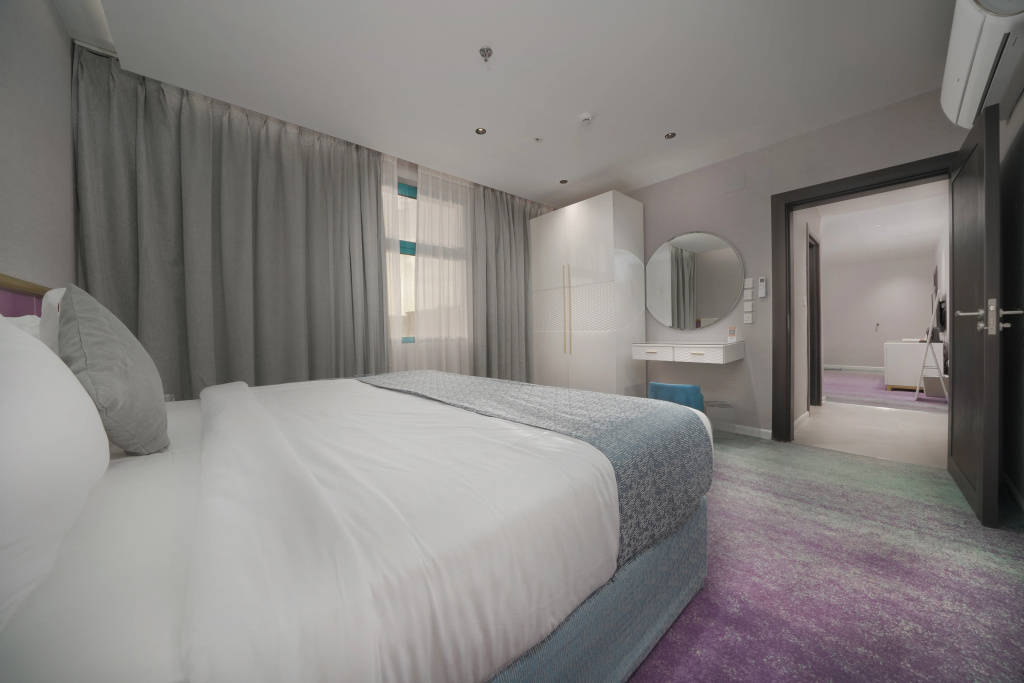 Double Suite with city view full double bed