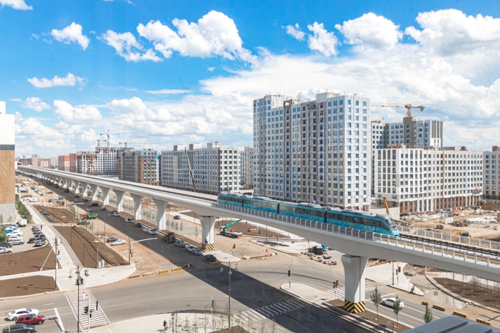 Lazurnaya Krasotka Na Lrt Flat