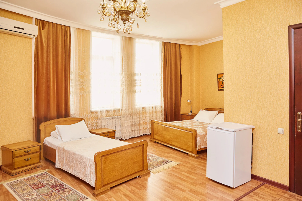 Tarho Hotel Room Type - Triple Family room with city view