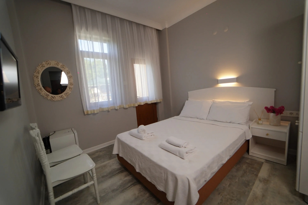 Standard Double room with balcony and with view (full double bed)