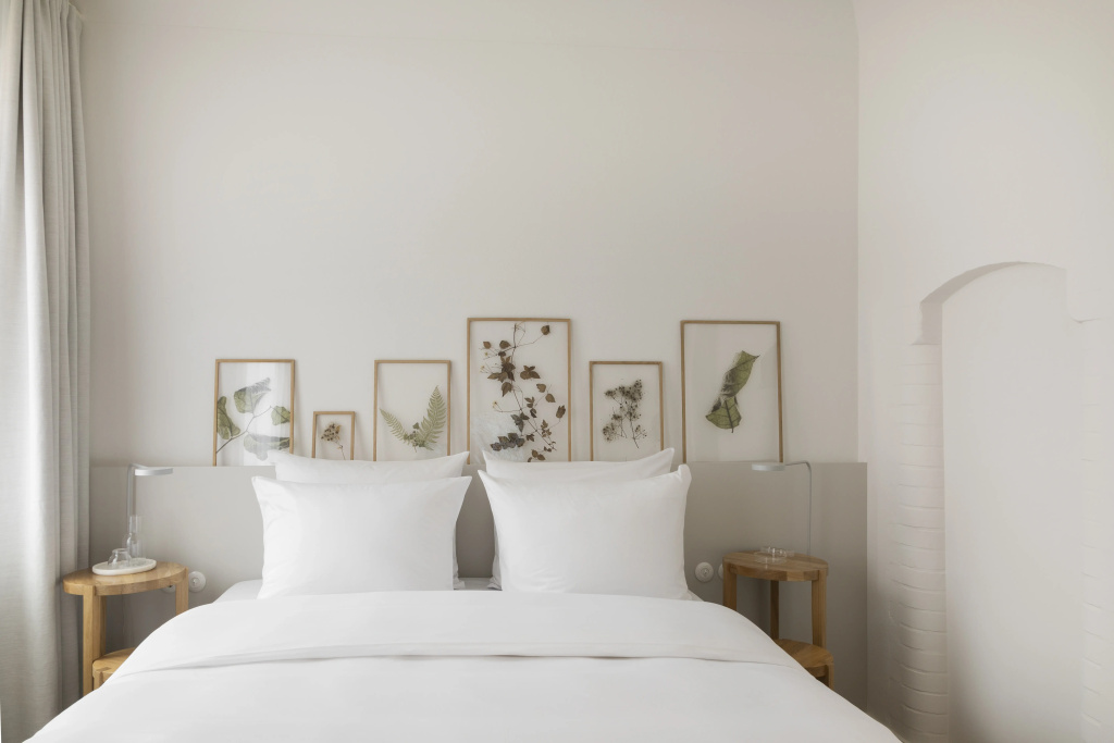Classic Double room (full double bed)