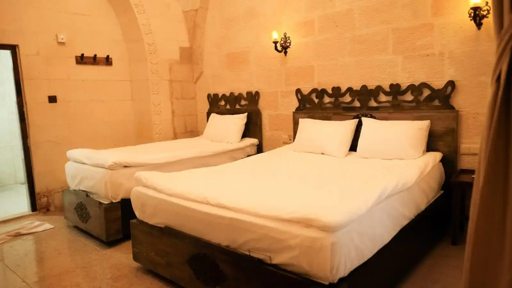 Deluxe Triple room with balcony