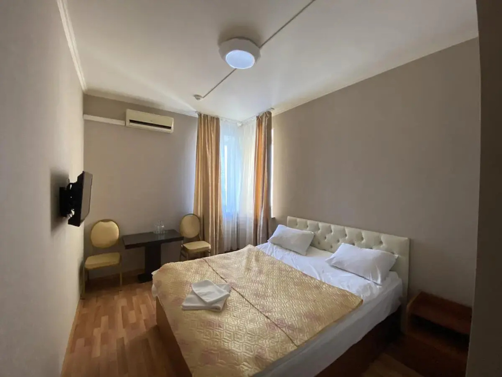 Standard Double room (full double bed)