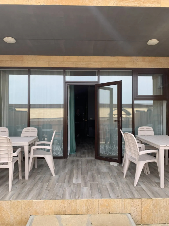 4th Row House by the Sea