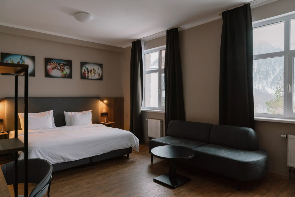 AYS Design Rosa Khutor Hotel Room Type - Quadruple Junior Suite