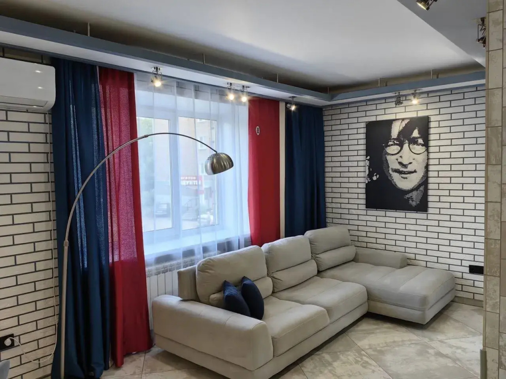 Квартира HOME на проспекте имени Газеты Красноярский Рабочий 83 — фото