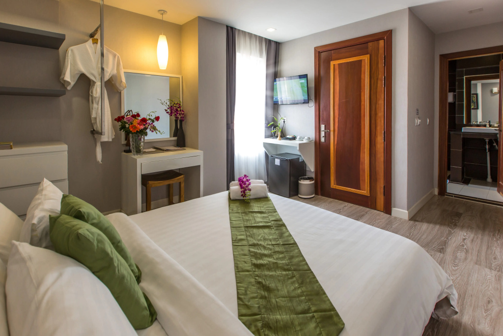 Superior Double room with balcony and with view (full double bed)