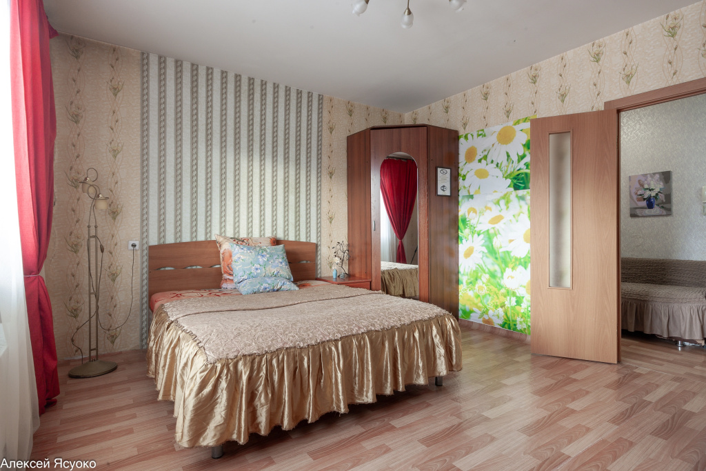 Квартира Алексеева 7 — 2