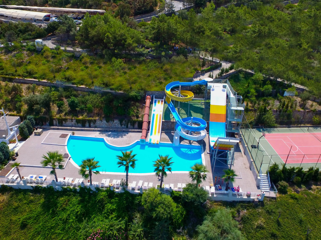 Blue Dreams Resort Hotel - 3