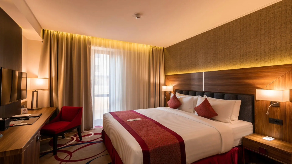 Ramada Hotel & Suites by Wyndham Yerevan Room Type - Double room (full double bed)
